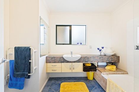 Photo of property in 26 Carillon Place, Massey, Auckland, 0614