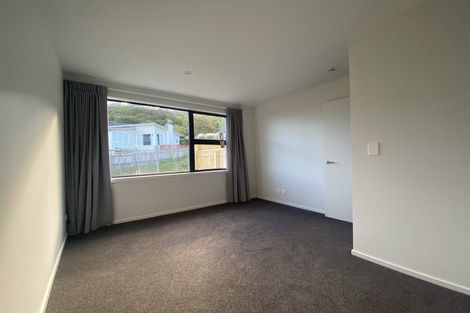 Photo of property in 37 Priscilla Crescent, Kingston, Wellington, 6021