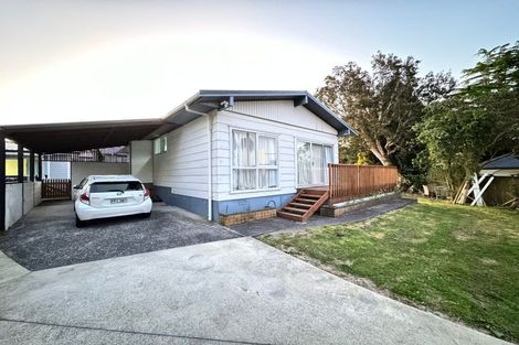 Photo of property in 33 Patts Avenue, Glendene, Auckland, 0602