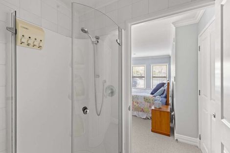 Photo of property in 1 Queen Street, New Plymouth, 4310