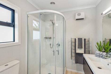 Photo of property in 35 Gallipoli Place, Paraparaumu, 5032