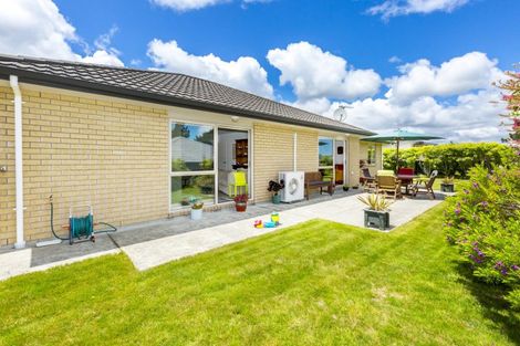 Photo of property in 34 Sunstone Crescent, Brown Owl, Upper Hutt, 5018