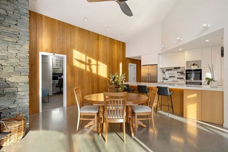 Photo of property in 20 Adamson Drive, Arrowtown, 9302