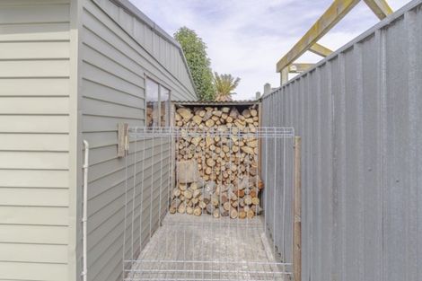 Photo of property in 28 York Avenue, Tamatea, Napier, 4112