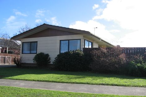 Photo of property in 61 Geraldine Crescent, Cloverlea, Palmerston North, 4412