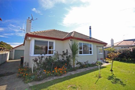 Photo of property in 3 Graham Place, West End, Palmerston North, 4410