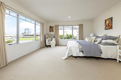 Photo of property in 15 William Woods Court, Flat Bush, Auckland, 2016