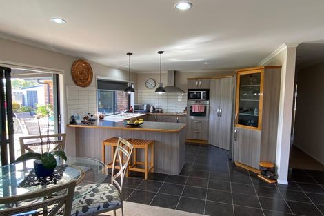 Photo of property in 5 Carroll Place, Owhata, Rotorua, 3010