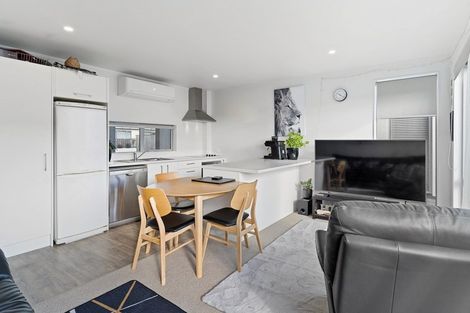 Photo of property in 31 Reynolds Place, Papamoa Beach, Papamoa, 3118