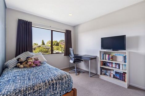 Photo of property in 15 Ballini Rise, West Harbour, Auckland, 0618