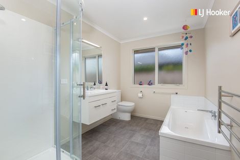 Photo of property in 8 Centre Street, Mosgiel, 9024