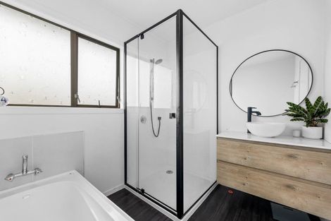 Photo of property in 1 Jasmine Avenue, Dinsdale, Hamilton, 3204