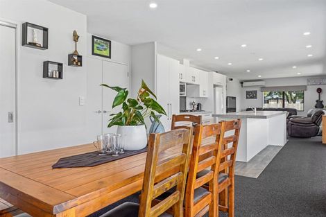 Photo of property in 6 Olive Grove, Edgecumbe, 3120