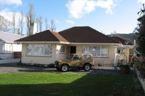 Photo of property in 144 Main Road, Wainuiomata, Lower Hutt, 5014