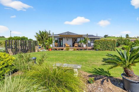 Photo of property in 252 Oneriri Road, Kaiwaka, 0573
