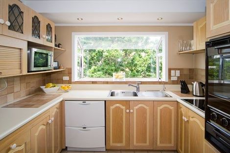 Photo of property in 557 East Coast Road, Browns Bay, Auckland, 0630