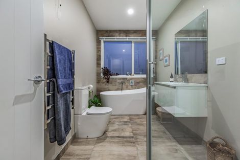 Photo of property in 34 Brookvale Lane, Taupaki, 0782