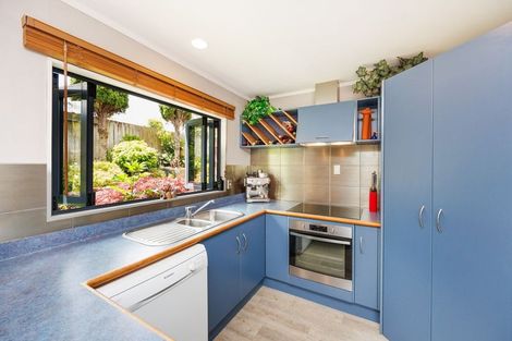 Photo of property in 21 Aspen Way, Kelvin Grove, Palmerston North, 4414