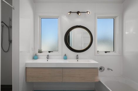 Photo of property in 14 Marine Avenue, Waihi Beach, 3611