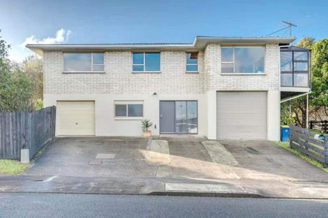 Photo of property in 76 Weatherly Road, Torbay, Auckland, 0630