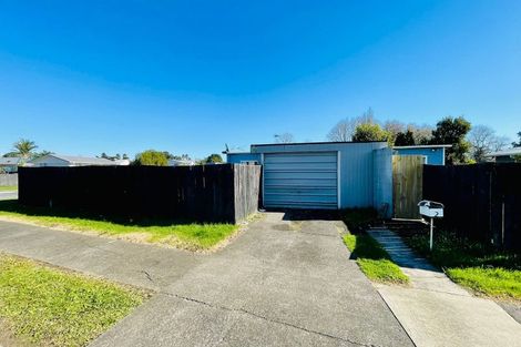 Photo of property in 2 Cramond Drive, Mangere East, Auckland, 2024