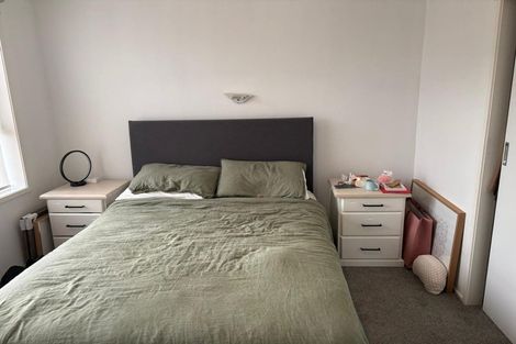 Photo of property in 1/14b Camrose Place, Glenfield, Auckland, 0629