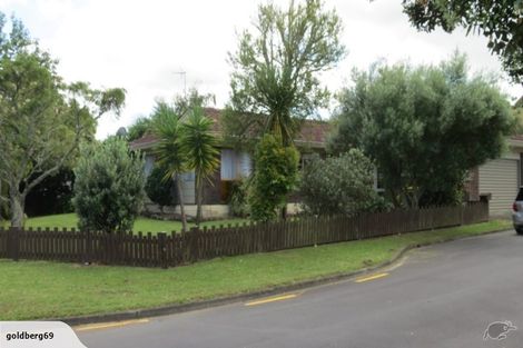 Photo of property in 10 Crestlands Place, Papakura, 2110