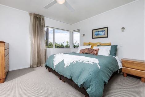 Photo of property in 2/8 Braemar Road, Castor Bay, Auckland, 0620