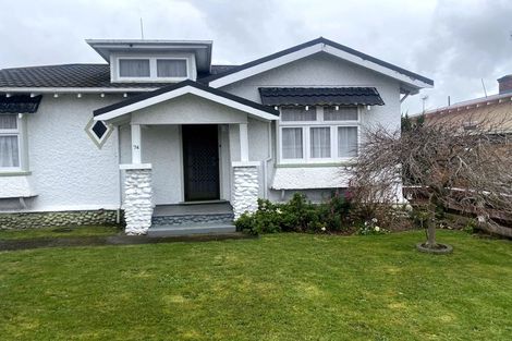 Photo of property in 74 Shamrock Street, Takaro, Palmerston North, 4412