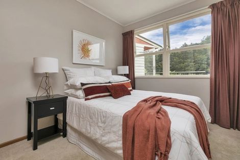 Photo of property in 96 Eskdale Road, Birkdale, Auckland, 0626