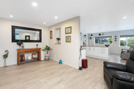 Photo of property in 1 Sharyn Place, Brookfield, Tauranga, 3110