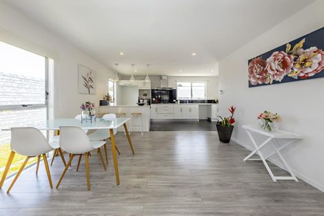 Photo of property in 3 Sandrine Avenue, Clover Park, Auckland, 2019