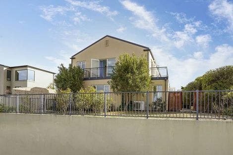 Photo of property in 4 Dunkeld Lane, Redcliffs, Christchurch, 8081