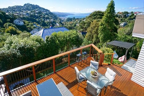 Photo of property in 10 Raroa Road, Kelburn, Wellington, 6012