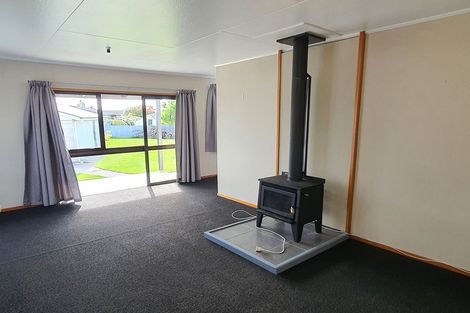 Photo of property in 2 Andrew Street, Waimate, 7924
