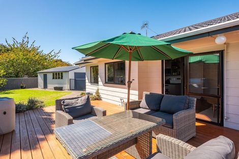 Photo of property in 37 Campbell Avenue, Paraparaumu, 5032