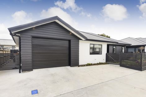 Photo of property in 24a Roberts Line, Kelvin Grove, Palmerston North, 4414
