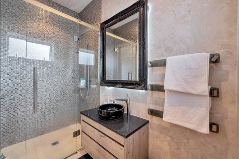 Photo of property in 41 Regina Street, Westmere, Auckland, 1022