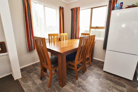 Photo of property in 16 Coventry Road, Melville, Hamilton, 3206