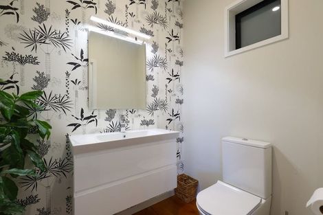 Photo of property in 94 Queens Road, Stepneyville, Nelson, 7010