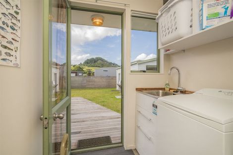 Photo of property in 23 Hawk Hill Crescent, Cooks Beach, Whitianga, 3591