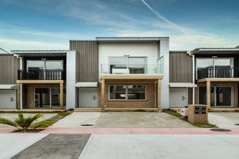 Photo of property in 8 Ceramic Lane, New Lynn, Auckland, 0600