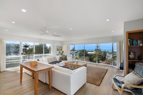 Photo of property in 19 Palm Parade, Riversdale Beach, Masterton, 5872