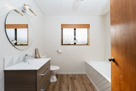 Photo of property in 66 Kinmont Crescent, Kinmont Park, Mosgiel, 9024