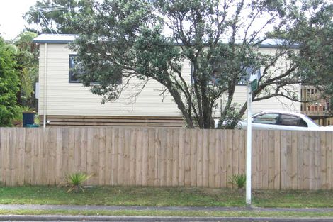 Photo of property in 160 Weatherly Road, Torbay, Auckland, 0630