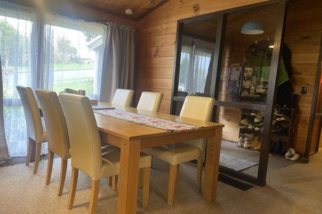 Photo of property in 25 Matuhi Street, Tirohanga, Lower Hutt, 5010