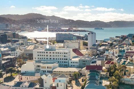Photo of property in 17 Kent Terrace - Kent Apartments, 5c/16 Kent Terrace, Mount Victoria, Wellington, 6011