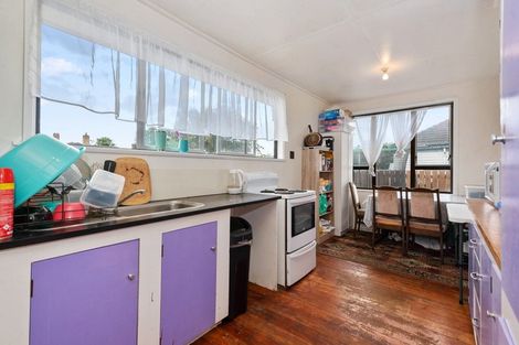 Photo of property in 57 Sare Crescent, Fairfield, Hamilton, 3214