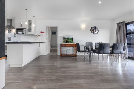 Photo of property in 14 Okarito Avenue, Levin, 5510