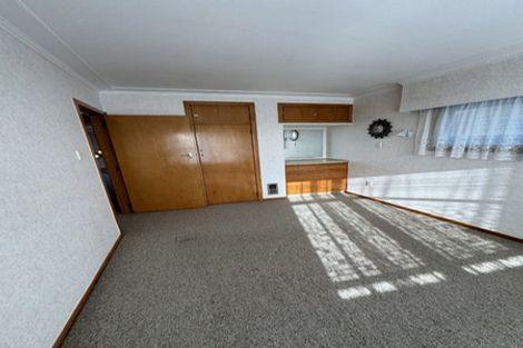 Photo of property in 4176 Great North Road, Glendene, Auckland, 0602